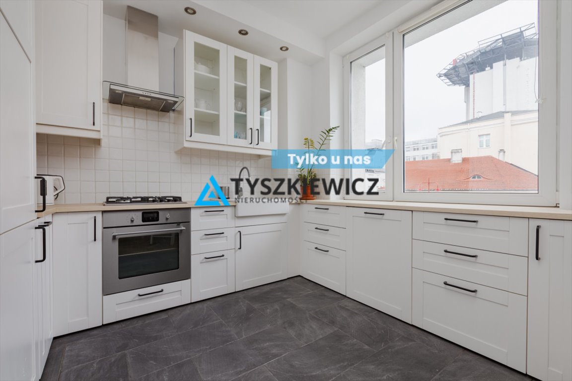 Unikatowe 3-pokojowe mieszkanie w zabytkowej kamienicy Gdynia, Śródmieście, Świętojańska  60m2 Foto 1