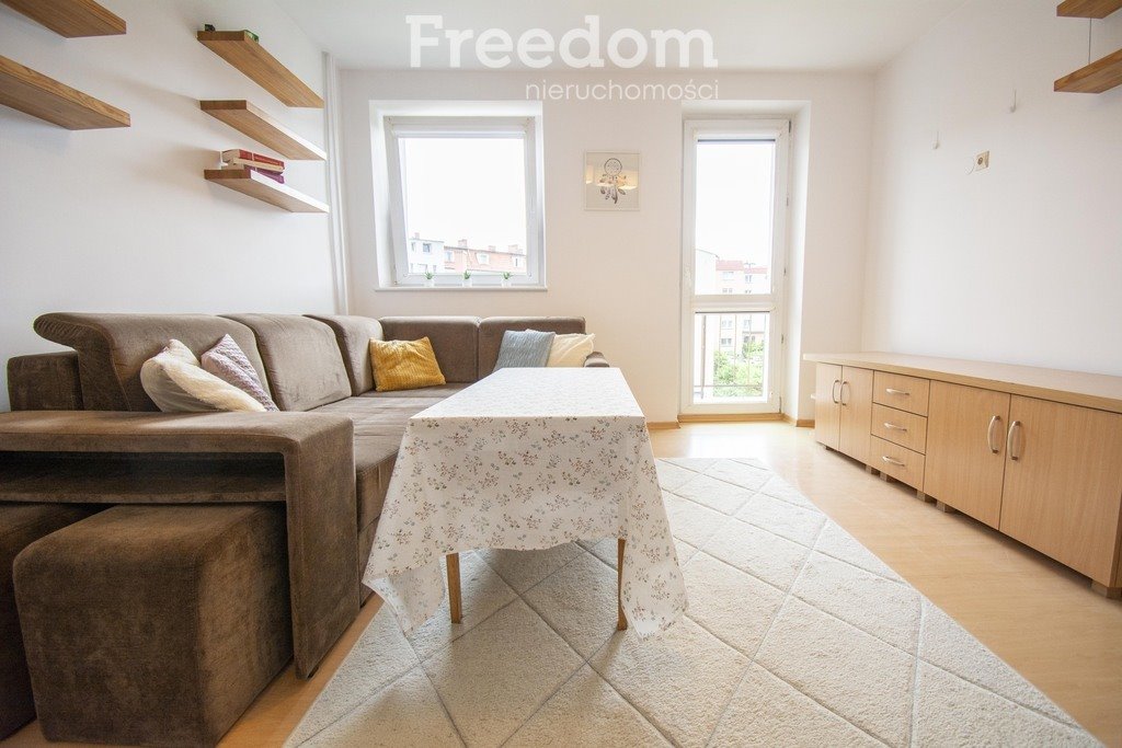 Mieszkanie dwupokojowe na sprzedaż Słupsk, Adama Mickiewicza  32m2 Foto 1