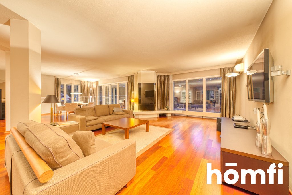 Przestronny dom 428 m2 w zielonych Bałutach z piwnicą i działką Łódź, Bałuty  428m2 Foto 1