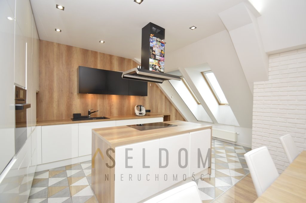 Mieszkanie czteropokojowe  na sprzedaż Legnica, Bielany, Radiotelegrafistów  114m2 Foto 1