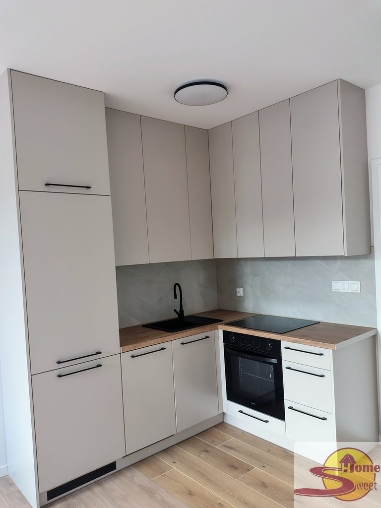 Na sprzedaż przestronne 2-pokojowe mieszkanie 41,07 m² w Radomiu Radom, Romualda Traugutta  41m2 Foto 1