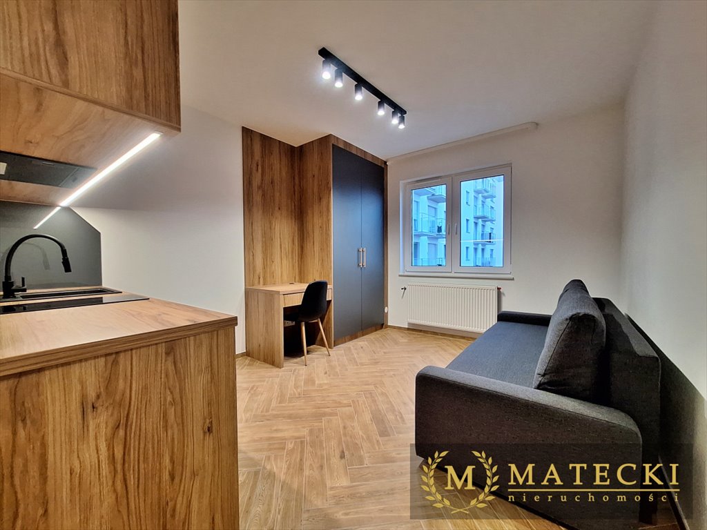 Nowoczesne studio na Maltańskim Rynku z meblami na wymiar Poznań, Malta, Katowicka  21m2 Foto 1