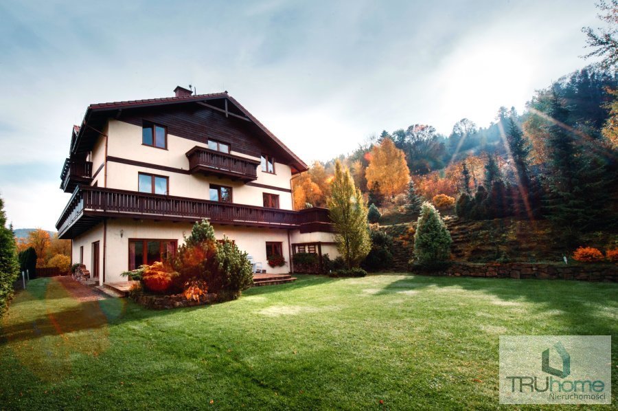 Polecam inwestycyjny dom 550 m² w Szczyrku z 8 apartamentami Szczyrk, Centrum  550m2 Foto 1