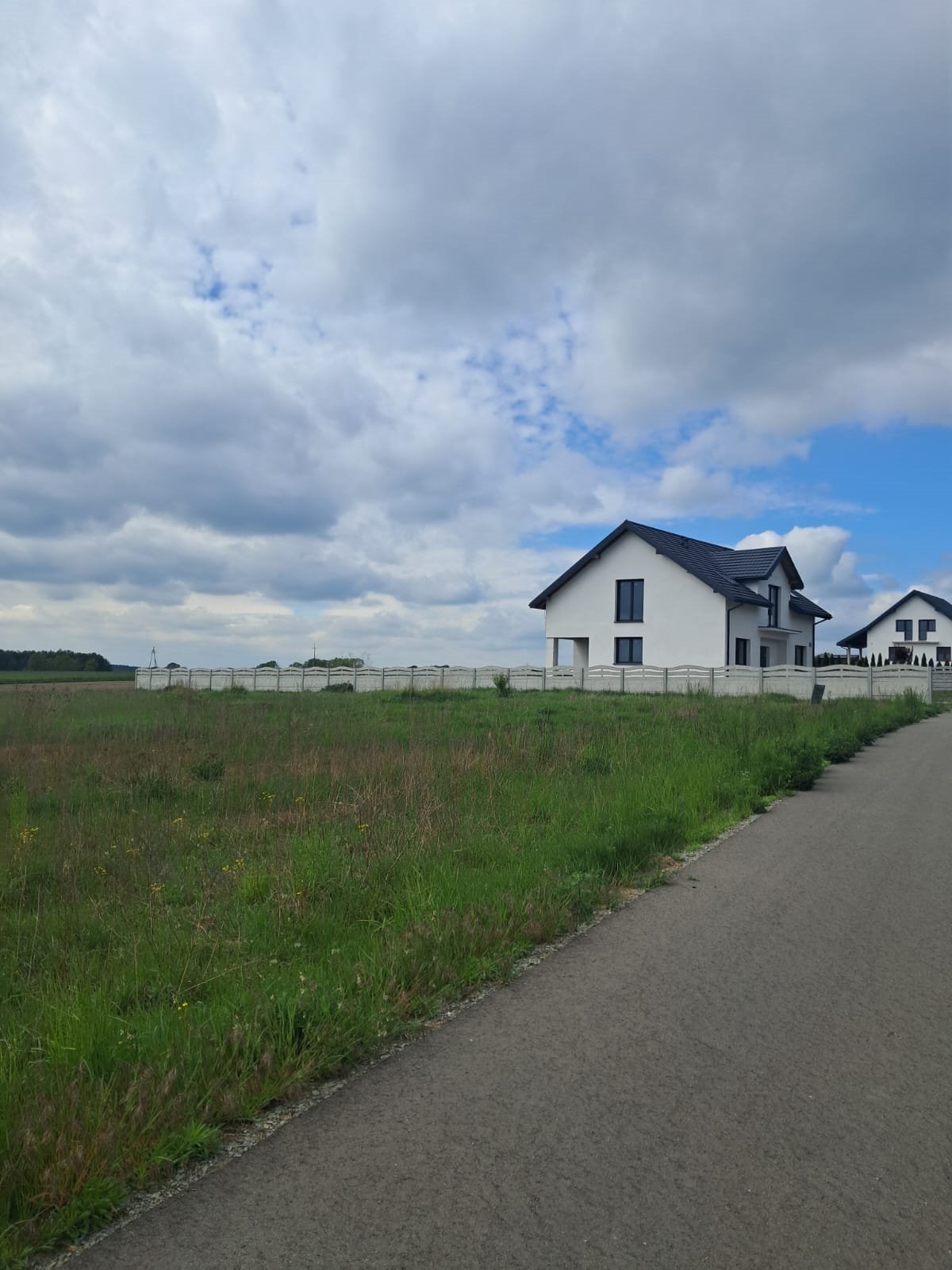 Działka 1345 m² pod dom w spokojnej okolicy - media, dojazd Lisków  1 345m2 Foto 1