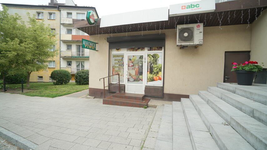 Lokal usługowy 49 m2 w centrum Łomży - wejście z chodnika Łomża, Rządowa  49m2 Foto 1