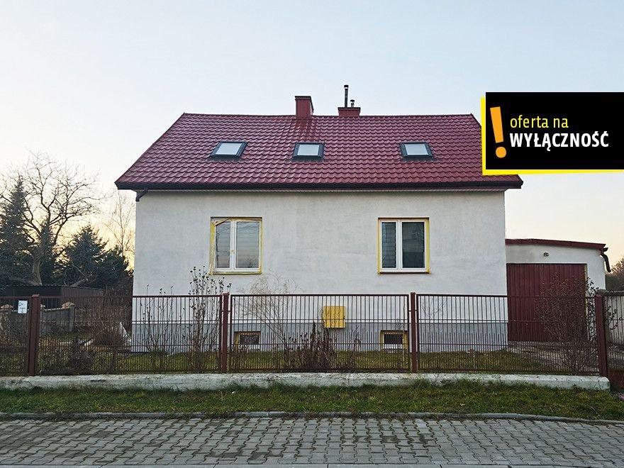 Dom z garażem i niezależną dobudówką (157 m²) w Ostrowcu Ostrowiec Świętokrzyski, Wiejska  157m2 Foto 1