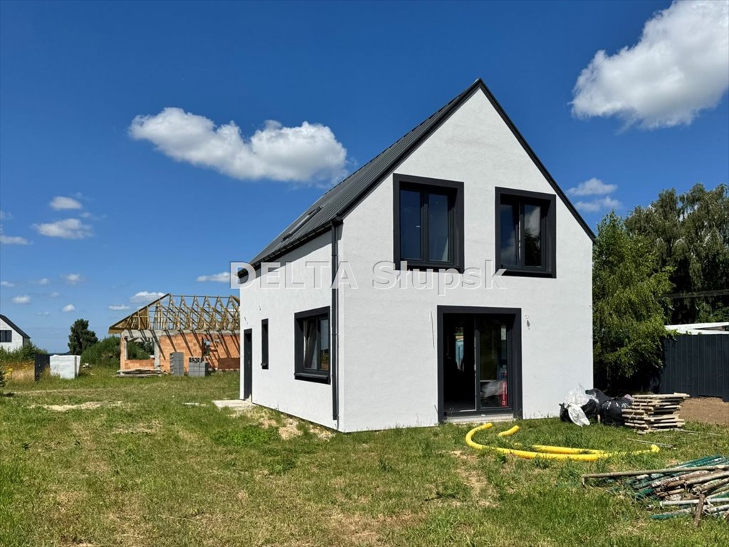 Polecam nowoczesny dom z dużą działką i pompą ciepła w Krępie Słupskiej Krępa Słupska, Podgórna  108m2 Foto 1