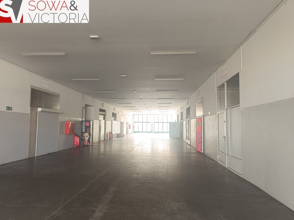 Wynajem lokali handlowych 60 m2 z wjazdem od zaplecza Wałbrzych, Śródmieście  60m2 Foto 1