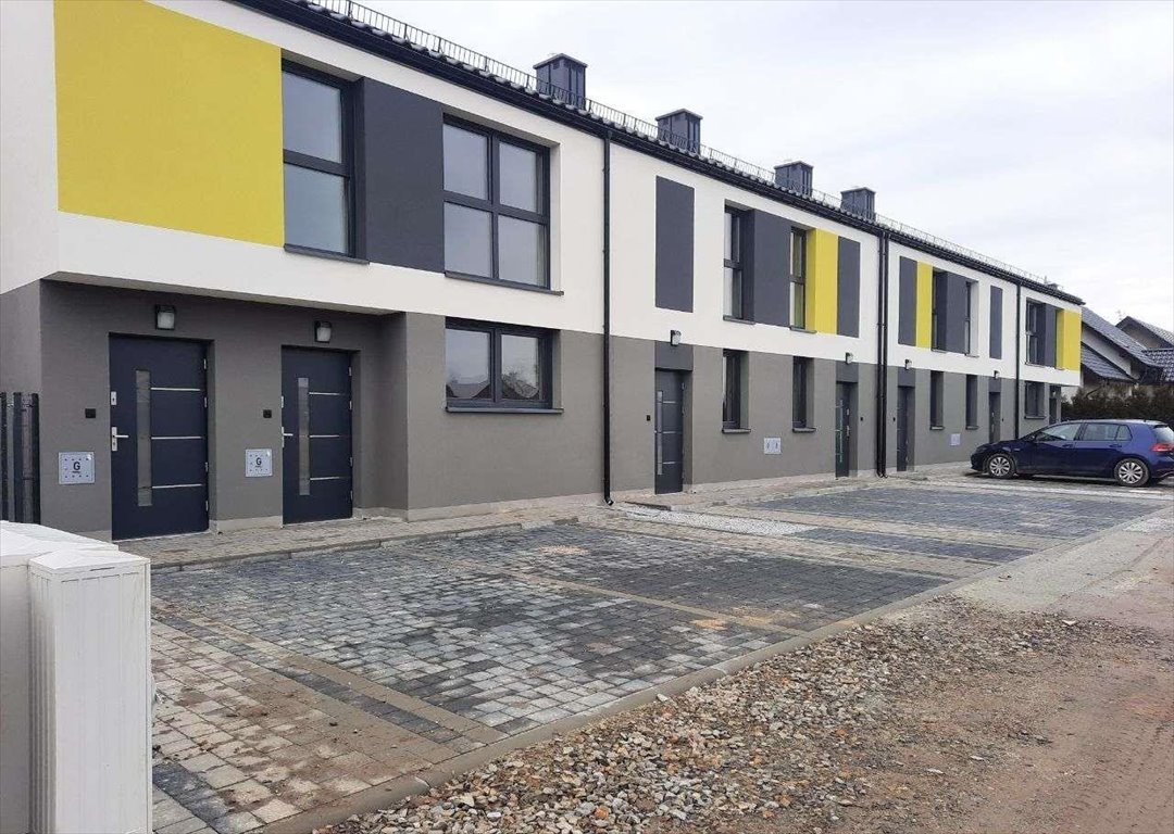 Mieszkanie czteropokojowe  na sprzedaż Oława  84m2 Foto 1