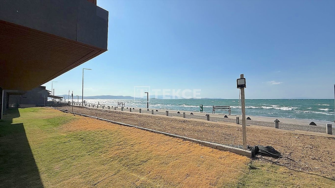 Luksowne wille przy plaży z prywatnym basenem i ogrodem Turcja, Çamlıçay, Çamlıçay, Urla, Izmir  210m2 Foto 1
