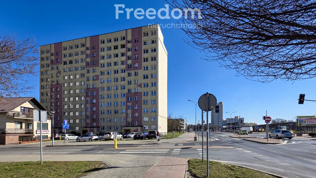 Mieszkanie trzypokojowe na sprzedaż Stalowa Wola, gen. Leopolda Okulickiego  64m2 Foto 1