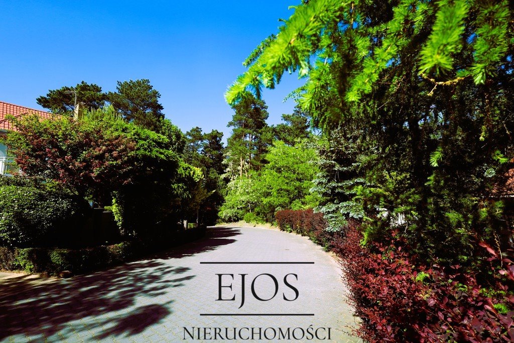 Rodzinny dom 280 m2 z możliwością podziału na 3 niezależne mieszkania Otwock  280m2 Foto 1