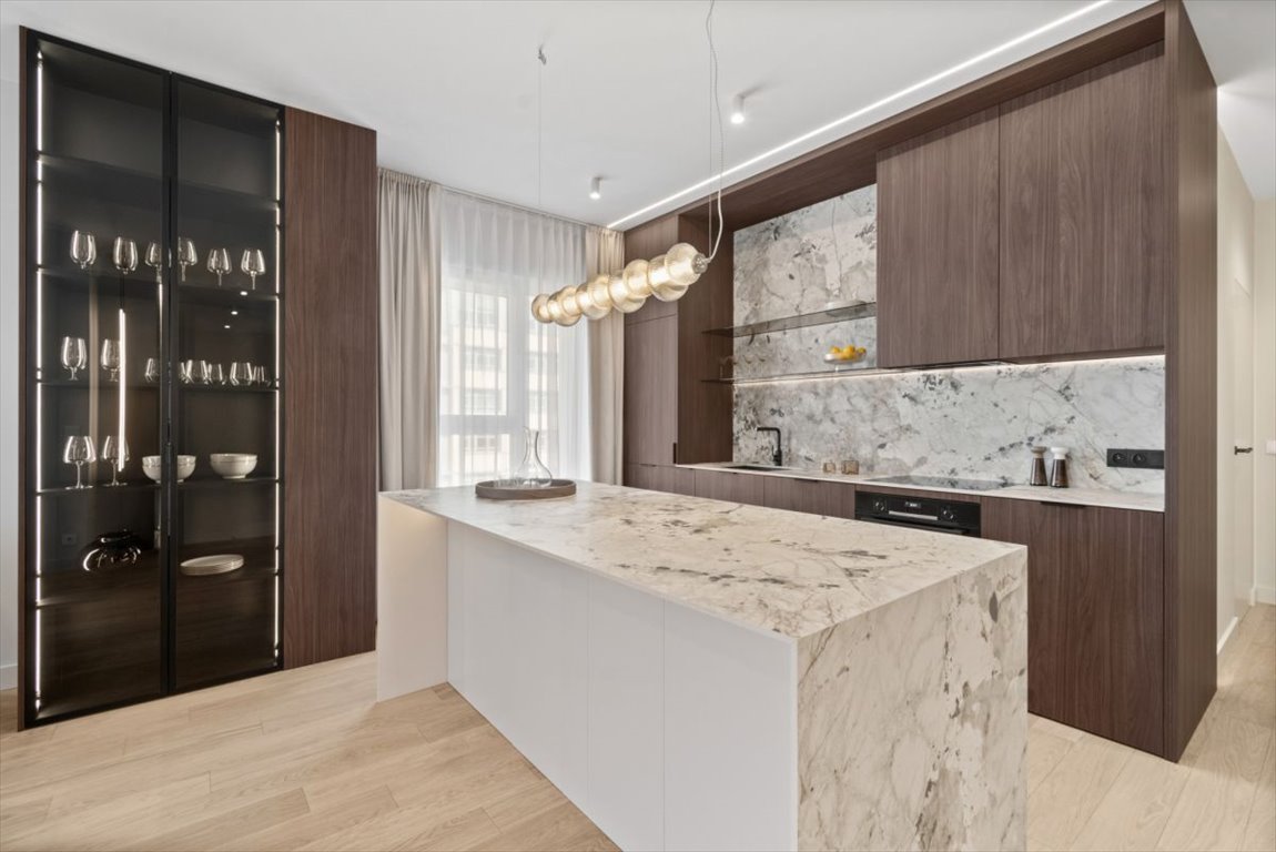 Nowoczesny apartament 5 pokoi z dwoma balkonami i miejscami garażowymi Warszawa, Mokotów, Wołoska  111m2 Foto 1