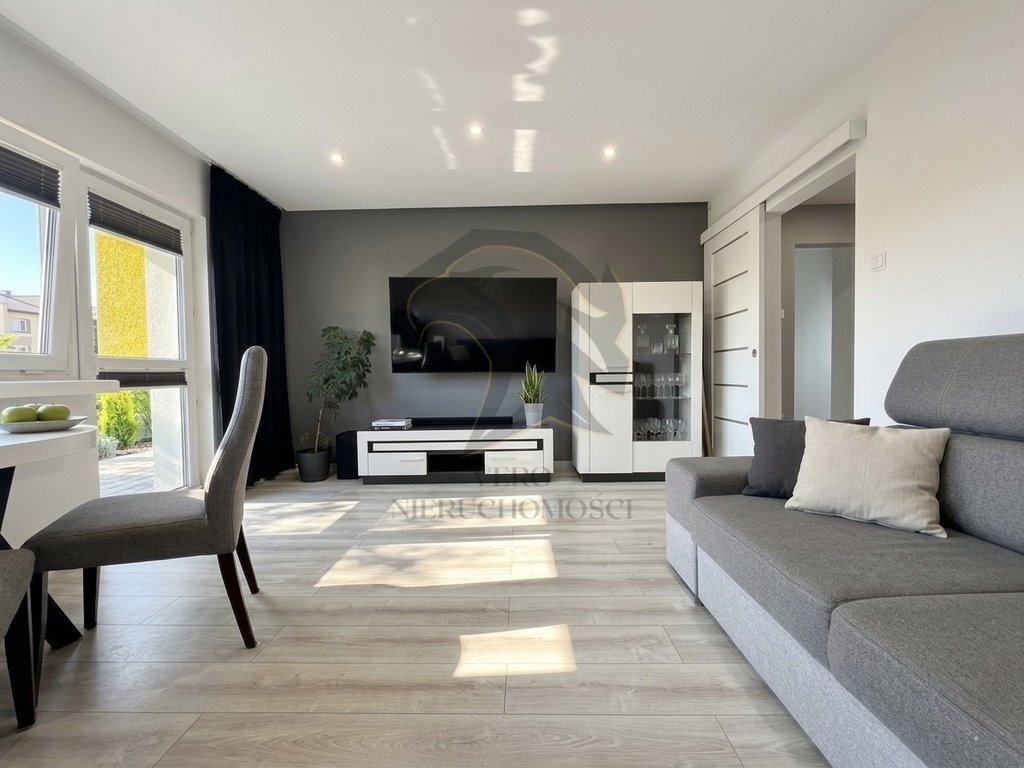 Przestronne 3-pokojowe mieszkanie z dużym balkonem i widokiem na park Łódź, Górna, Gładka  63m2 Foto 1