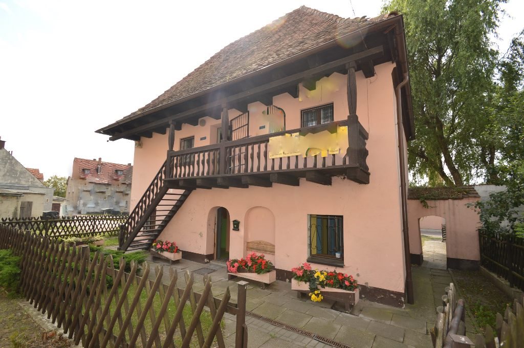 Lokal użytkowy na wynajem Niemodlin 60m2 Foto 1 Lokal użytkowy na wynajem Niemodlin 60m2 Foto 1