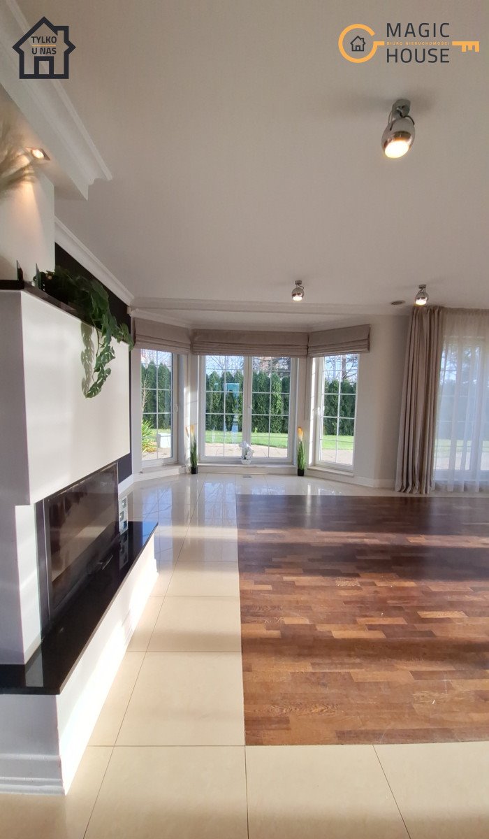 Przestronny dom 198 m² z tarasem i akwarium w Chwaszczynie Chwaszczyno, Złota  198m2 Foto 1