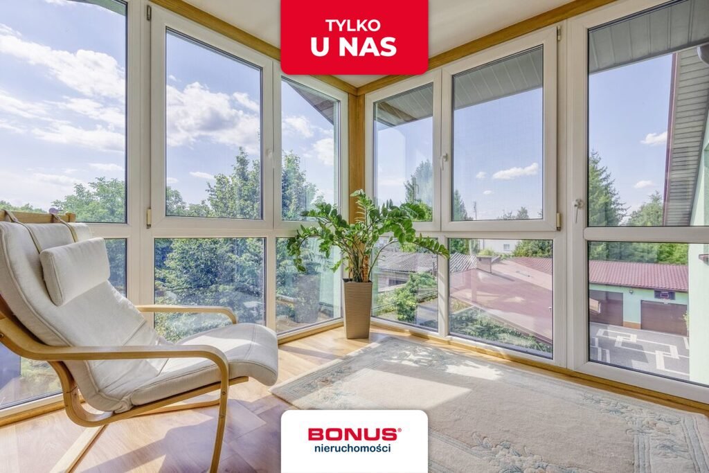 Przestronny dom 3 kondygnacje z garażem i panelami fotowoltaicznymi Łochów, Polna  270m2 Foto 1