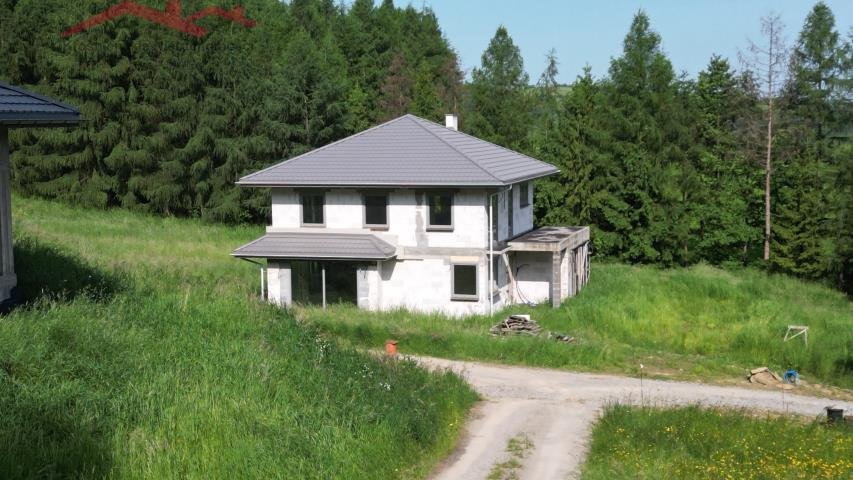 Sprzedam nowoczesny dom 4 pok. z pięknymi widokami w Rymanowie Rymanów  259m2 Foto 1
