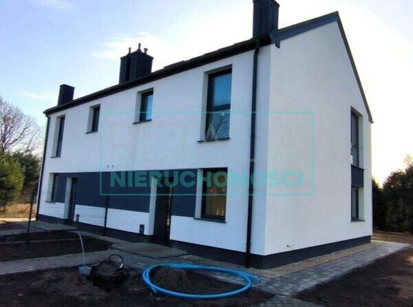 Nowoczesny bliźniak 85 m² w spokojnym Milanówku, stan deweloperski Milanówek  85m2 Foto 1