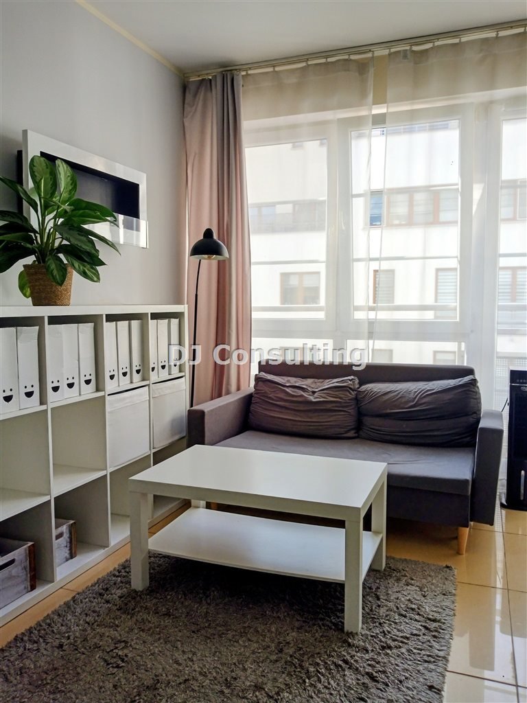 Nowoczesna kawalerka 34 m2 z windą i garderobą, blisko metra Konstancin-Jeziorna, Bielawska  34m2 Foto 1