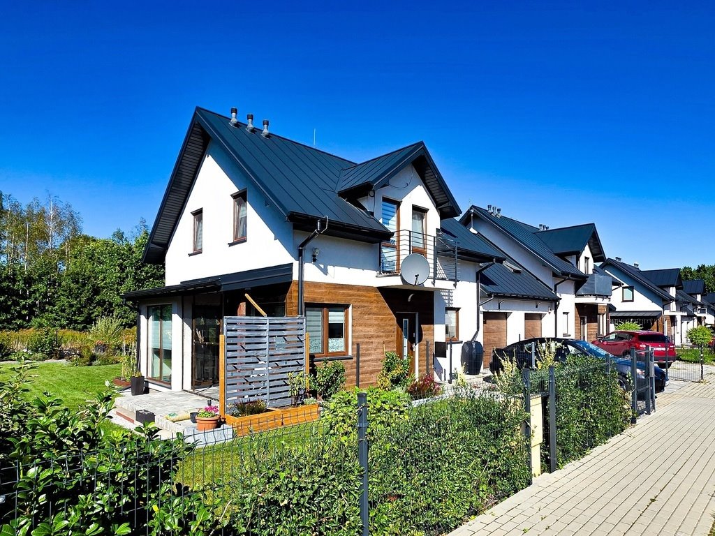 Nowoczesny 133m² dom z garażem i ogrodem, gotowy do wprowadzenia Osowiec  133m2 Foto 1
