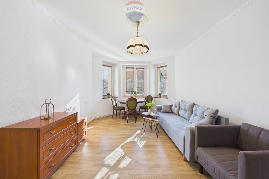 Dwupokojowe mieszkanie na Sępolnie z dużą piwnicą i świetną komunikacją Wrocław, Sępolno, Sępolno, Adama Mickiewicza  47m2 Foto 1