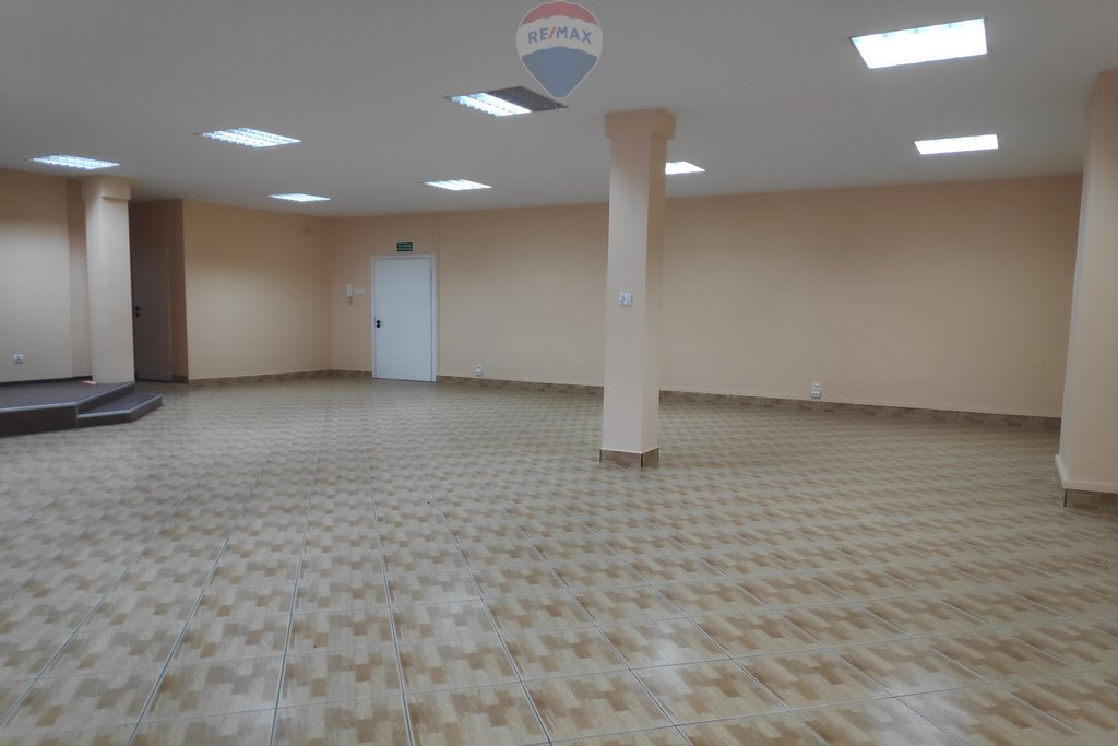 Lokal użytkowy na wynajem Nowy Targ  135m2 Foto 4