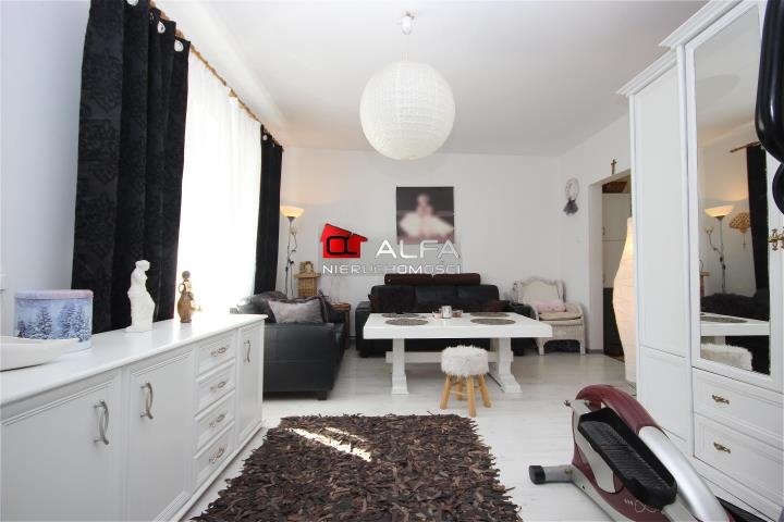 Mieszkanie trzypokojowe na sprzedaż Pastuchów  95m2 Foto 1