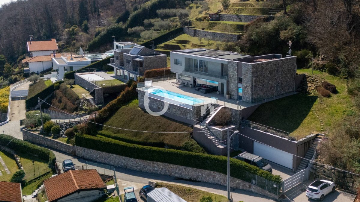 Nowoczesna willa z widokiem na jezioro Maggiore - basen, smart home Włochy, Lago Maggiore Massimo Visconti, Massimo Visconti  360m2 Foto 1