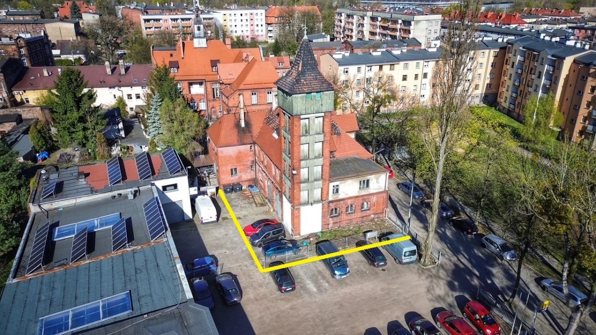 Na sprzedaż zabytkowa remiza strażacka z wieżą 26m w Bytomiu Bytom, Łagiewniki, Prosta  566m2 Foto 1