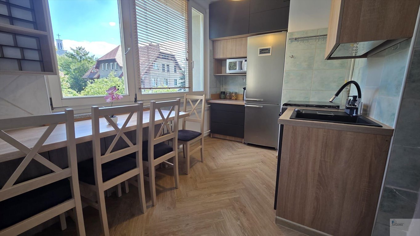 Zapraszam do wynajmu 34,75 m² mieszkania z jasną kuchnią i umeblowaniem Katowice, pl. Jana Kasprowicza  35m2 Foto 1