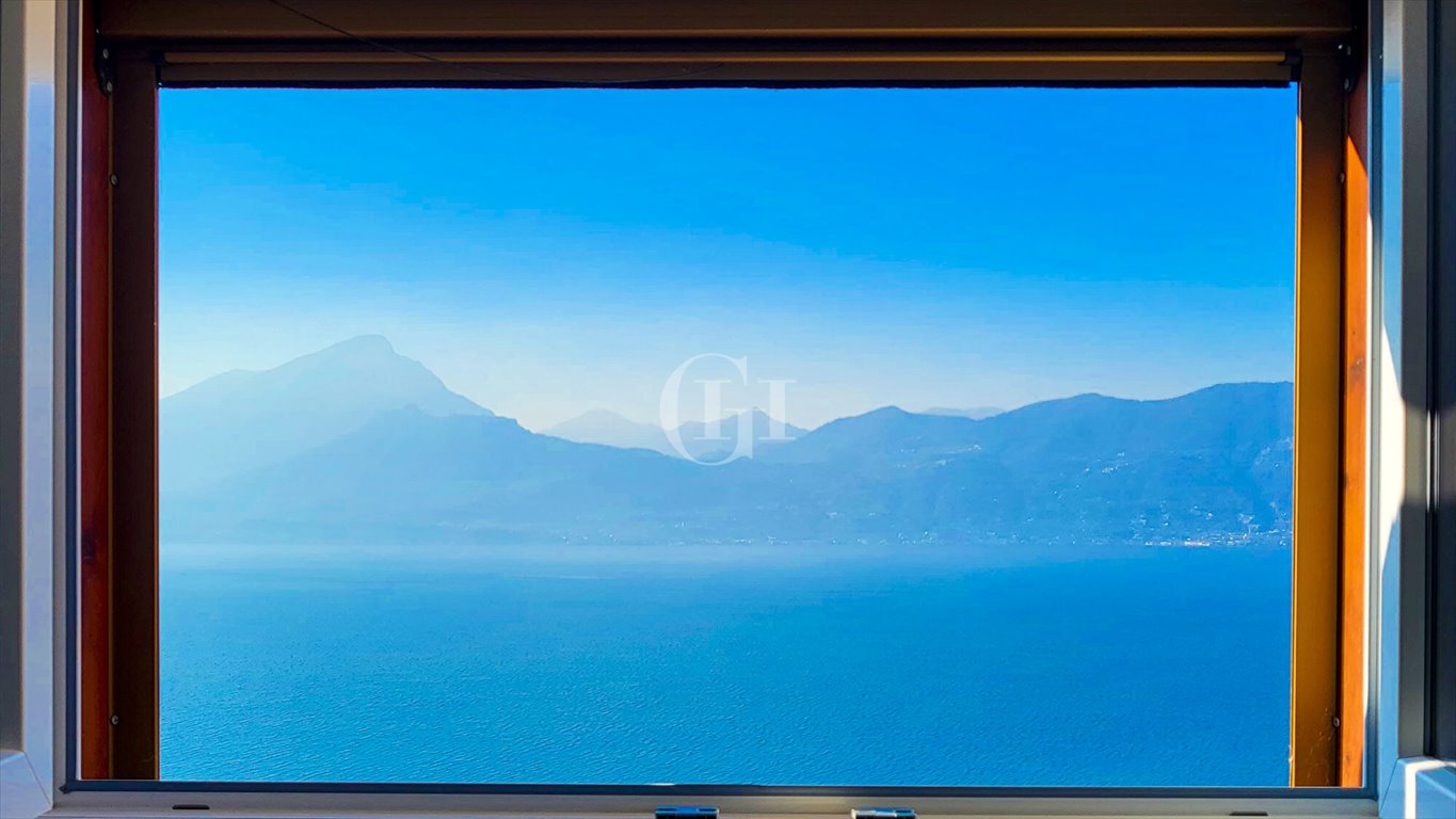 Ekskluzywna willa z widokiem na jezioro, basen, 3 poziomy Włochy, Torri del Benaco  143m2 Foto 1