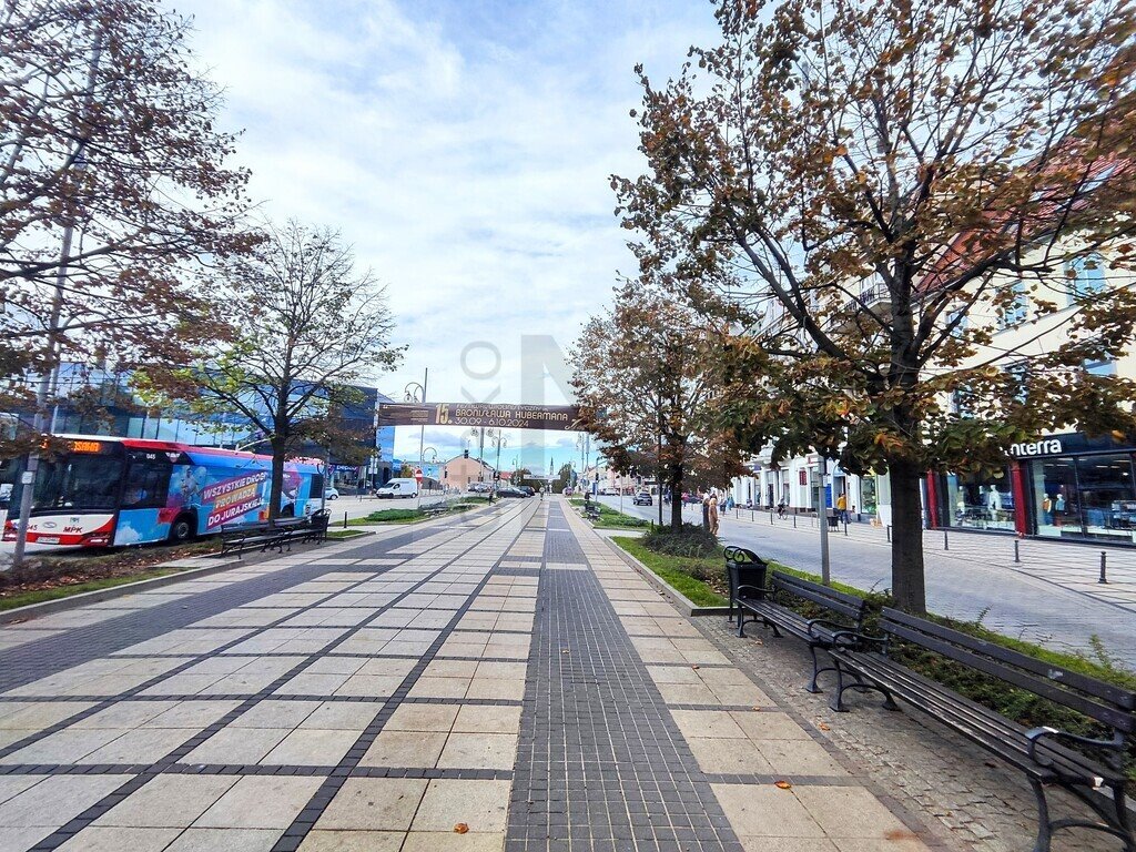 Mieszkanie trzypokojowe na sprzedaż Częstochowa, Śródmieście  57m2 Foto 1