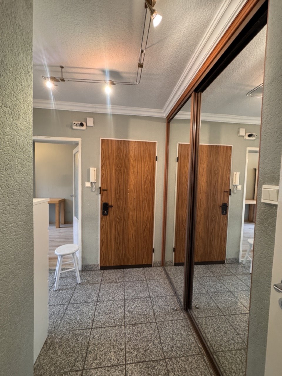 Mieszkanie trzypokojowe na sprzedaż piaseczyński  47m2 Foto 1