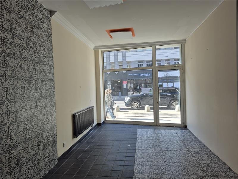 Gdynia, Świętojańska – Lokal 56 m2 z witryną i zapleczem Gdynia, Śródmieście, Świętojańska  56m2 Foto 1