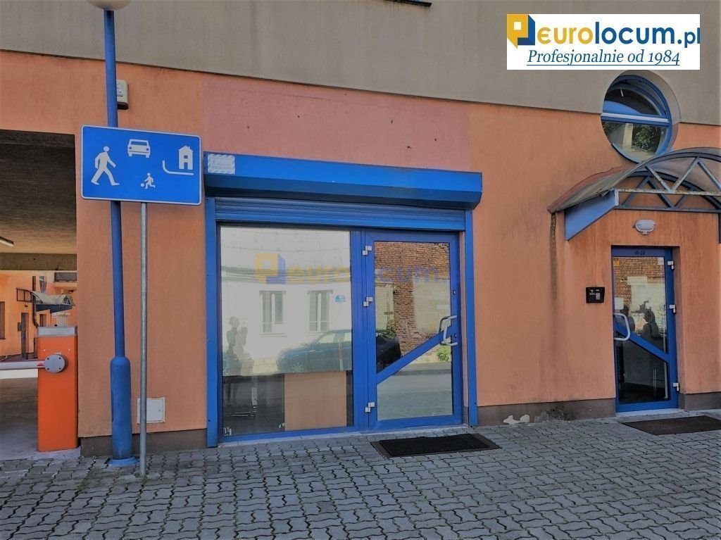 Lokal użytkowy 106 m² w centrum Kielc - duże witryny i 2 wejścia Kielce, Centrum, Starodomaszowska  106m2 Foto 1