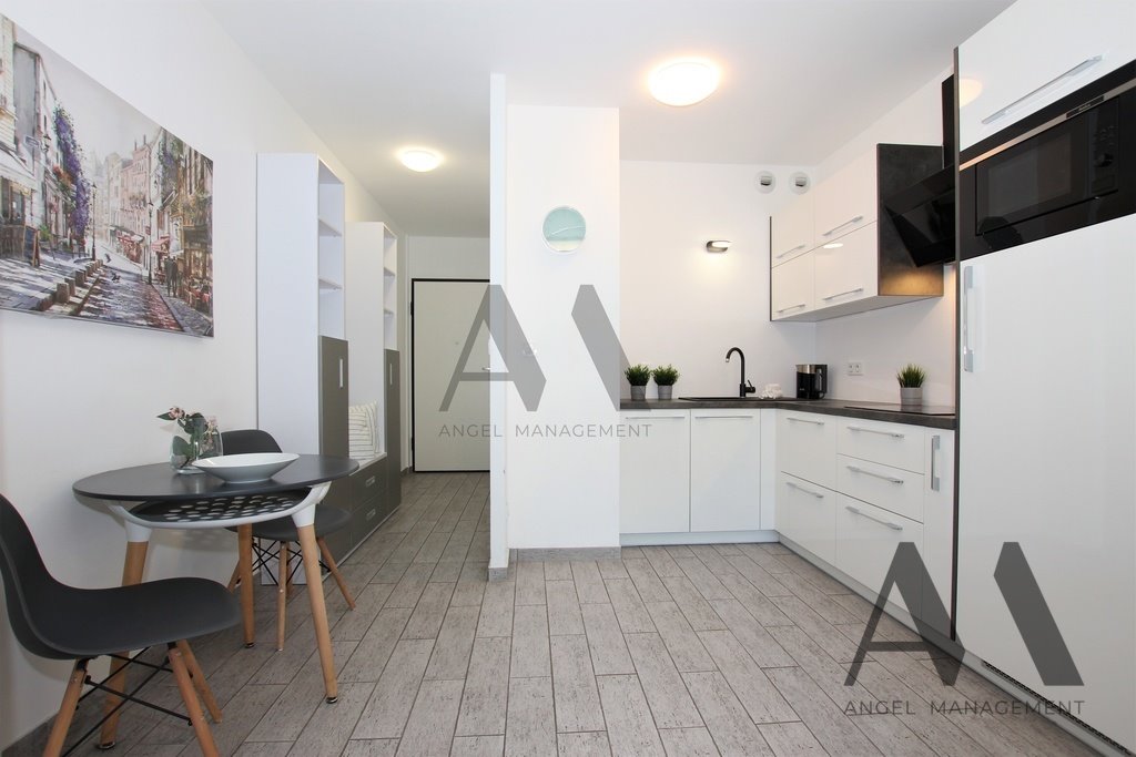 Inwestycyjne studio z balkonem, komórką i pełnym wyposażeniem Wrocław, Walońska  26m2 Foto 1