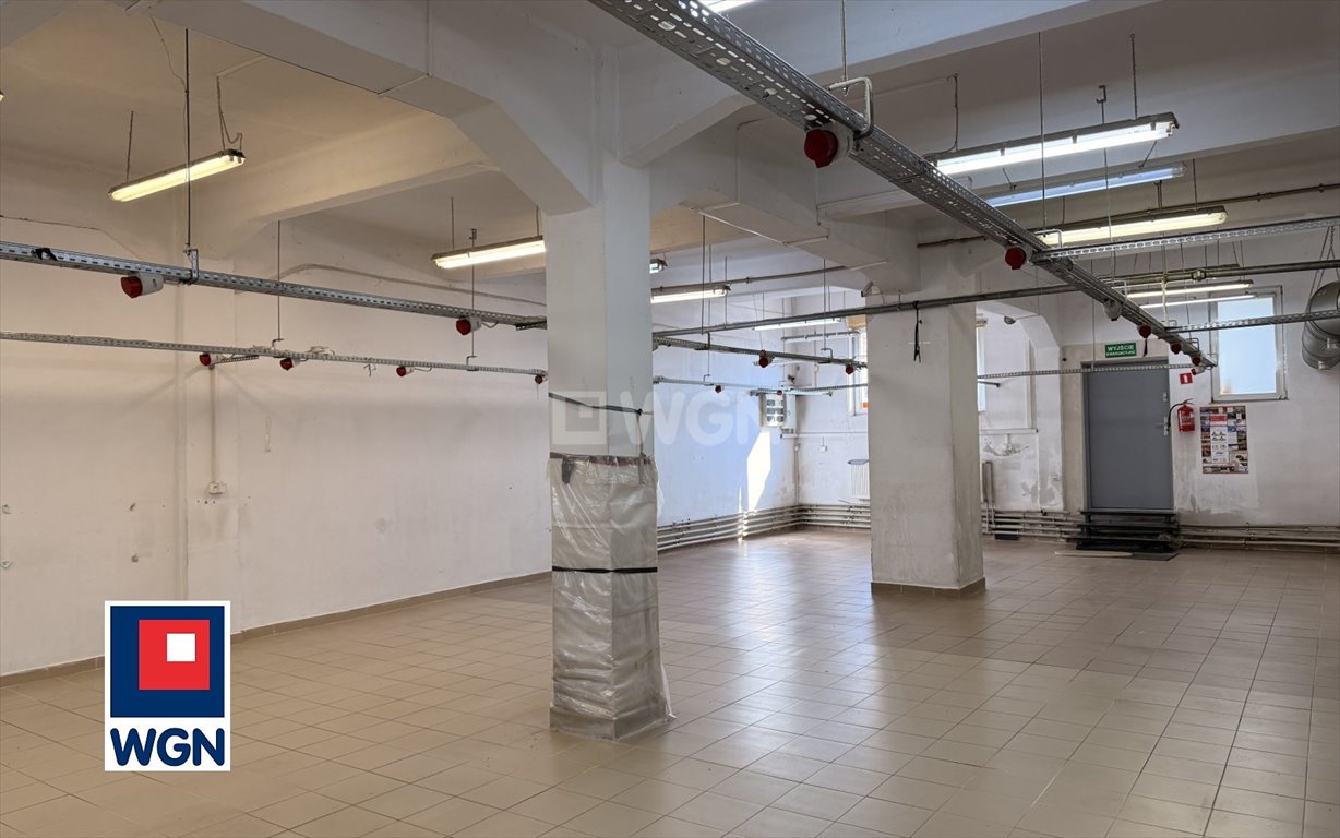 Lokal usługowy 290 m2 z dużym parkingiem i bramą Trzebinia, Trzebinia  290m2 Foto 1