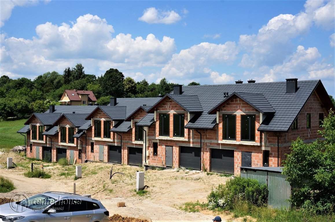 Dom w zabudowie szeregowej (stan surowy) w Rzeszowie (Budziwój) Rzeszów, Budziwój, Podleśna  140m2 Foto 1