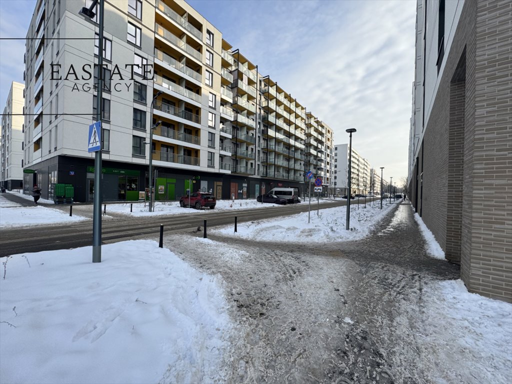 Nowoczesny lokal usługowy 165 m² z antresolą i dużą witryną Warszawa, Ursus, Herbu Oksza  165m2 Foto 1