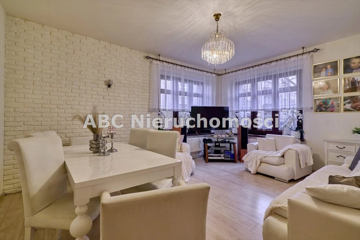 Mieszkanie czteropokojowe  na sprzedaż Piła  101m2 Foto 1