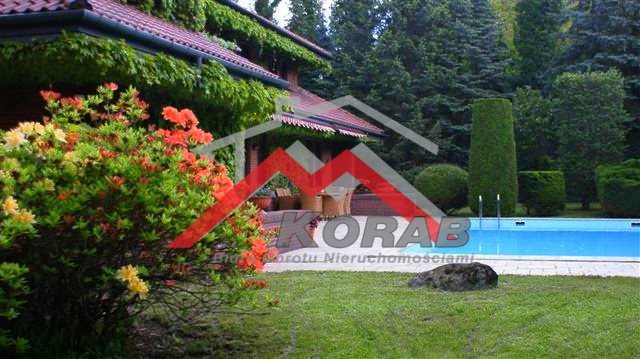 Dom na wynajem Dąbrowa, Interesująca lokalizacja w Dąbrowie Leśnej 560m2 Foto 1 Dom na wynajem Dąbrowa, Interesująca lokalizacja w Dąbrowie Leśnej 560m2 Foto 1