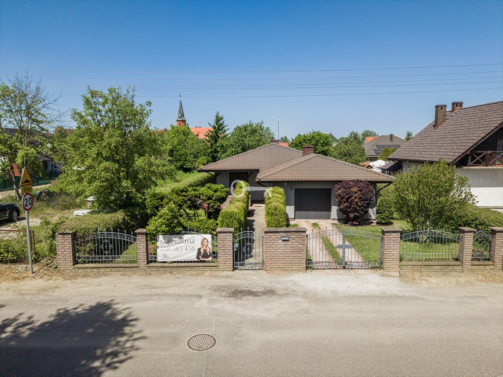 Komfortowy dom z dużą działką, nowa elewacja 2024 Malczyce, Polna  202m2 Foto 1