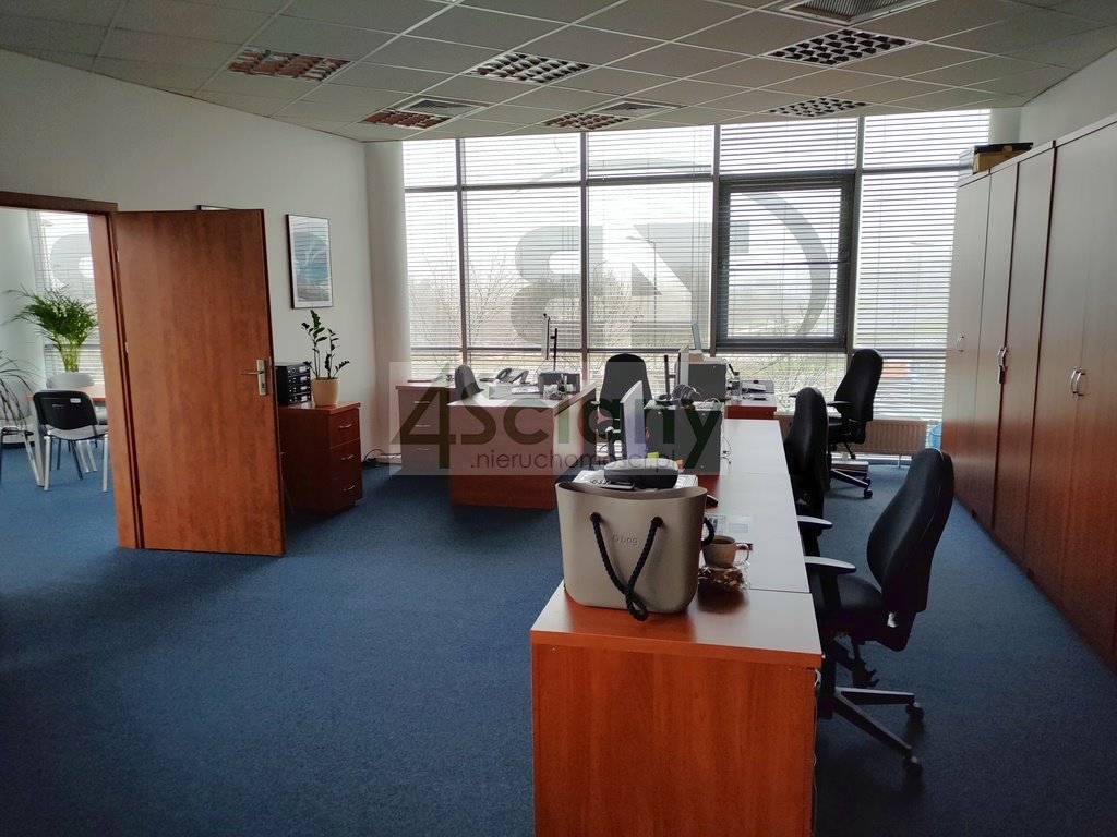 Lokal użytkowy na wynajem Warszawa, Praga-Południe  109m2 Foto 1