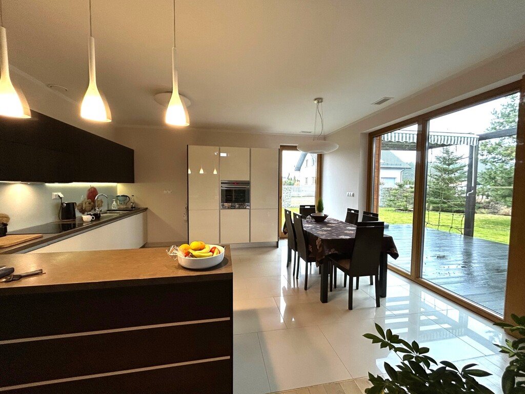 Przestronny dom z ogrodem, tarasem i garażem, 146 m2 Podańsko  146m2 Foto 1