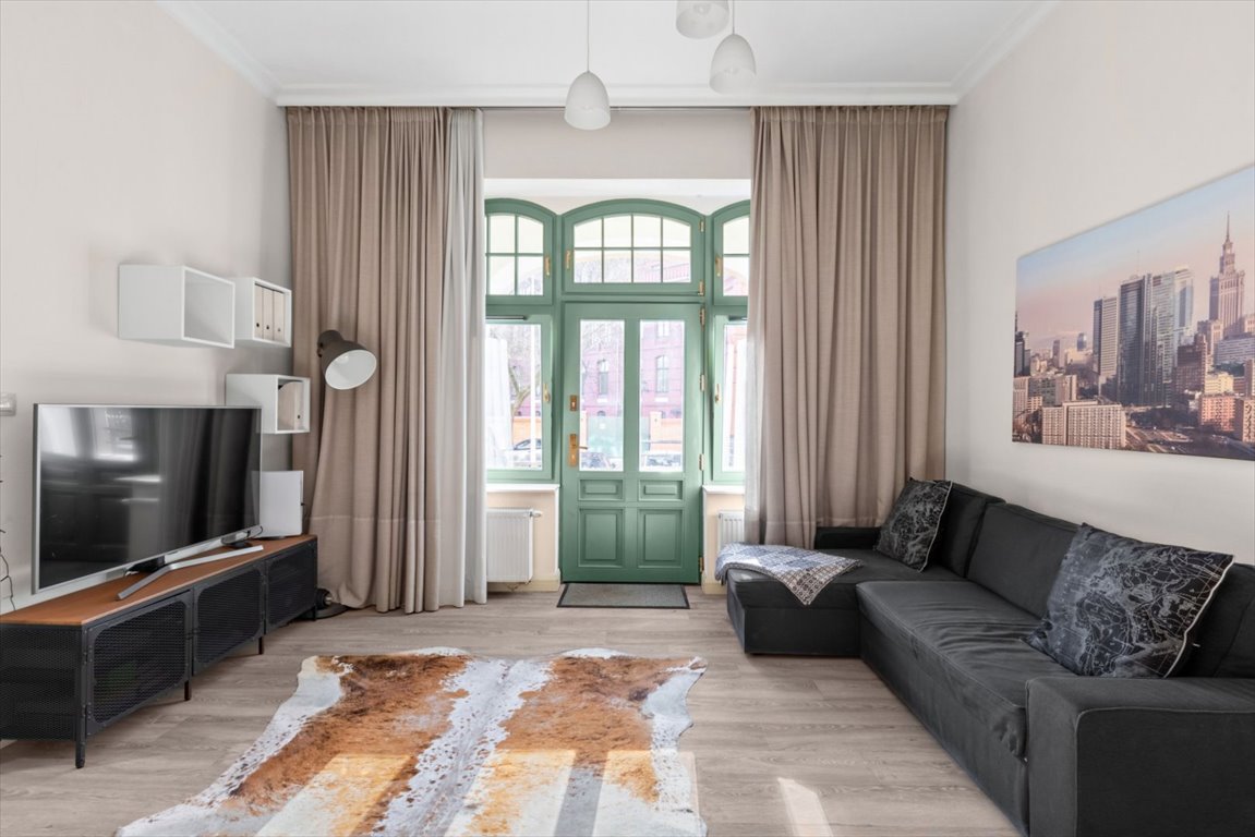 Zapraszam do wynajmu unikalnego 2-pokojowego mieszkania z tarasem i wysokim sufitem Wrocław, Śródmieście  48m2 Foto 1
