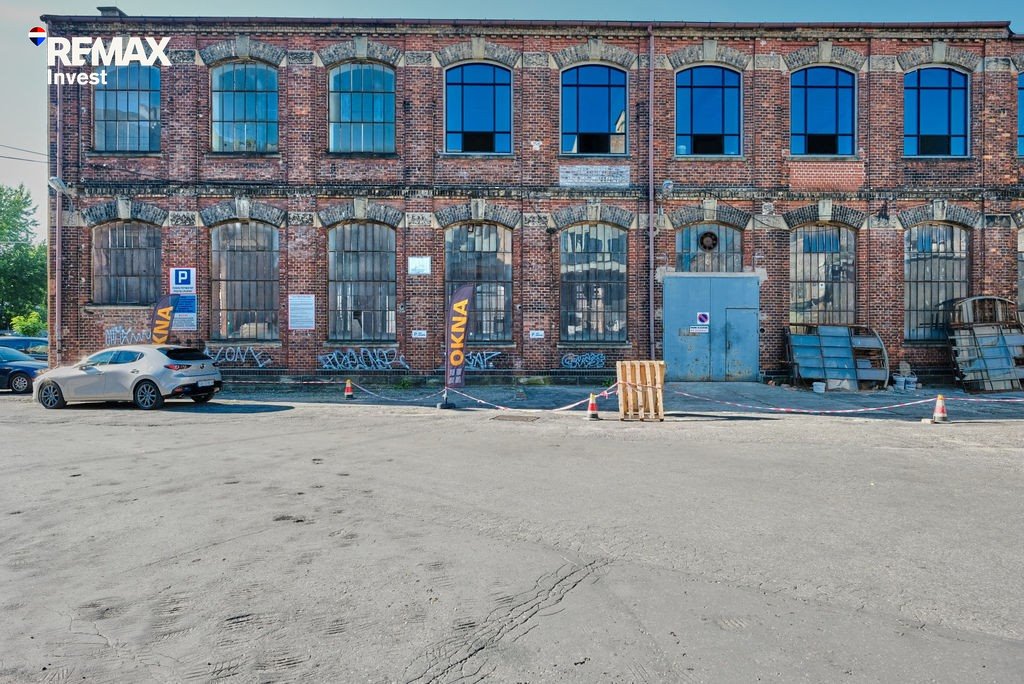 Na wynajem przestronna hala 1000 m² w centrum Bielska-Bała Bielsko-Biała, 1 Maja 22  1 000m2 Foto 1