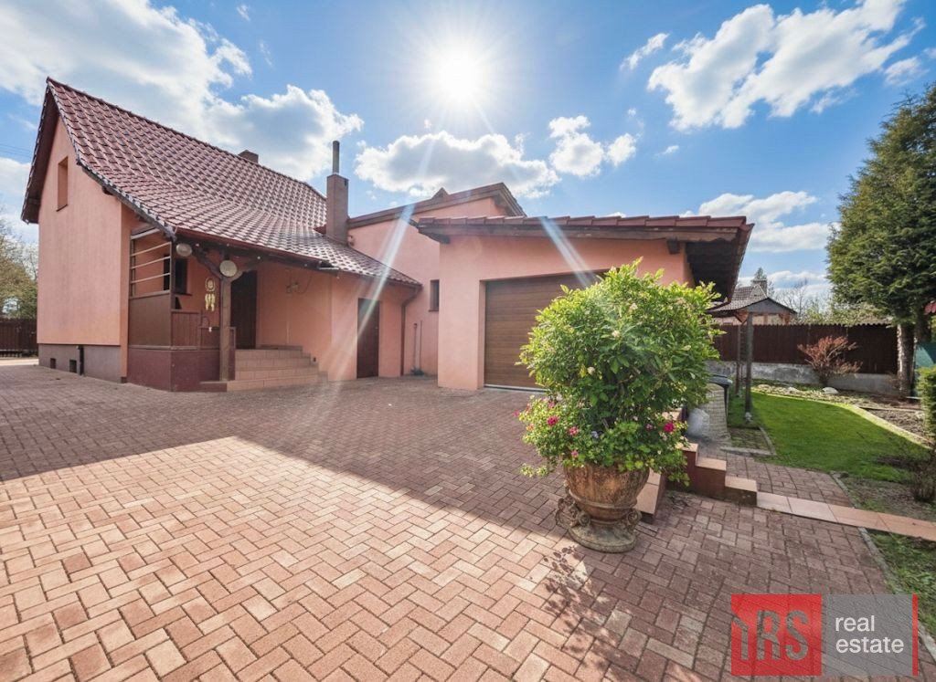 Urokliwy dom 113 m² z dużą działką i naturą Bobrowice  113m2 Foto 1