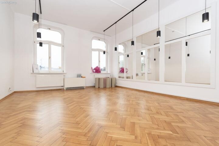 Lokal użytkowy na wynajem Kraków, Stare Miasto, Karmelicka  138m2 Foto 1