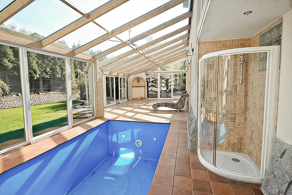 Dom z basenem i jacuzzi na zamkniętym osiedlu, 4 sypialnie Falenty Nowe  203m2 Foto 1